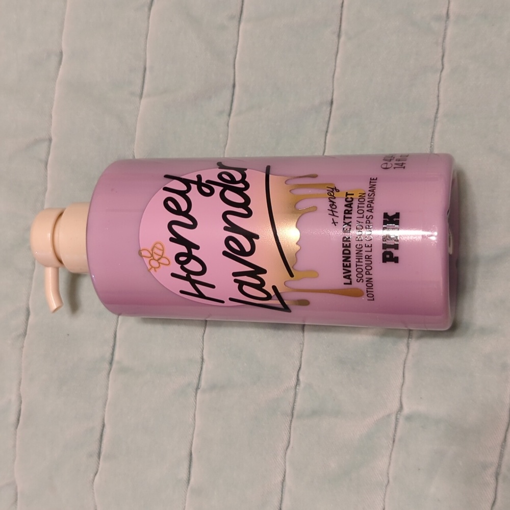 VS Pink Honey Lavender soothing body lotion
